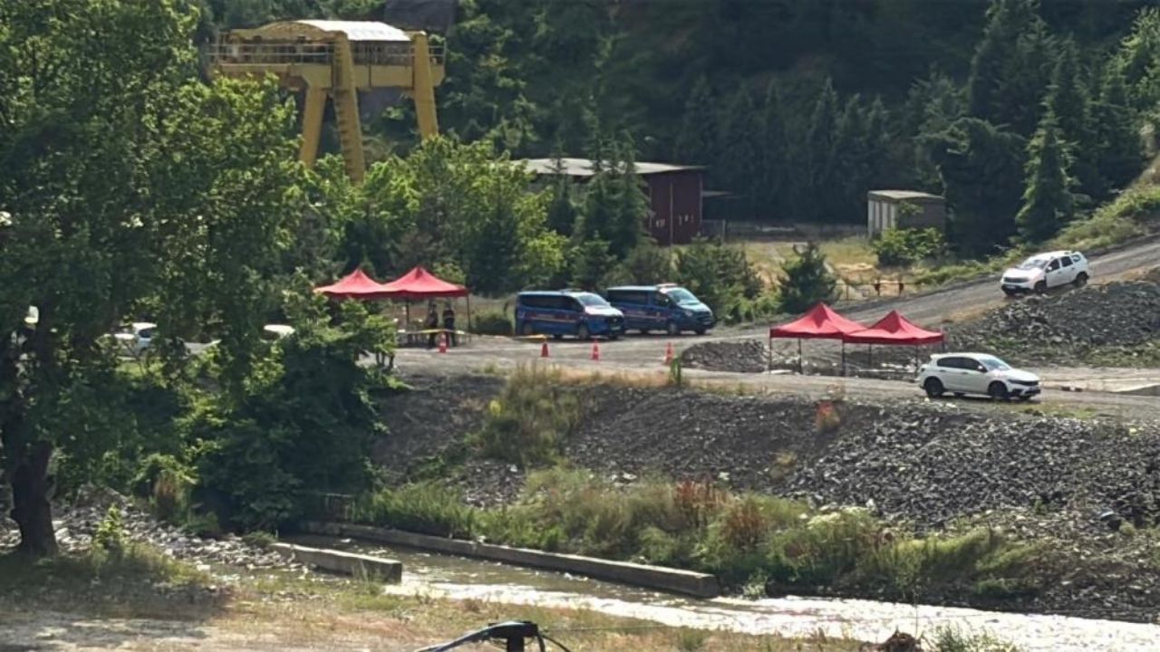 Maden Faciasında Acı Son İşçinin Cenazesine 6 Gün Sonra Ulaşıldı (3)