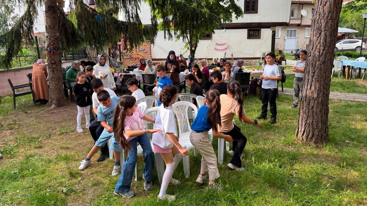 Miniklerin Mezuniyet Sevinci Taşköprü’den Samsun’a Uzandı (6)