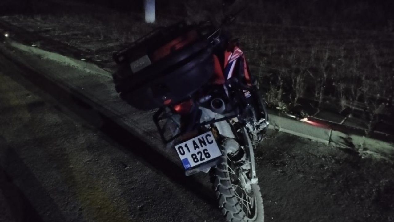 Motosiklet Kaldırım Taşına Çarptı 1 Kişi Hayatını Kaybetti (2)