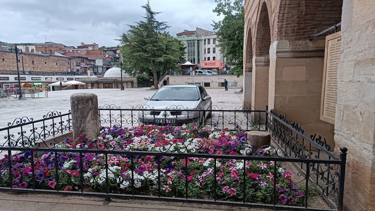 Nasrullah Meydanı Trafik (1)