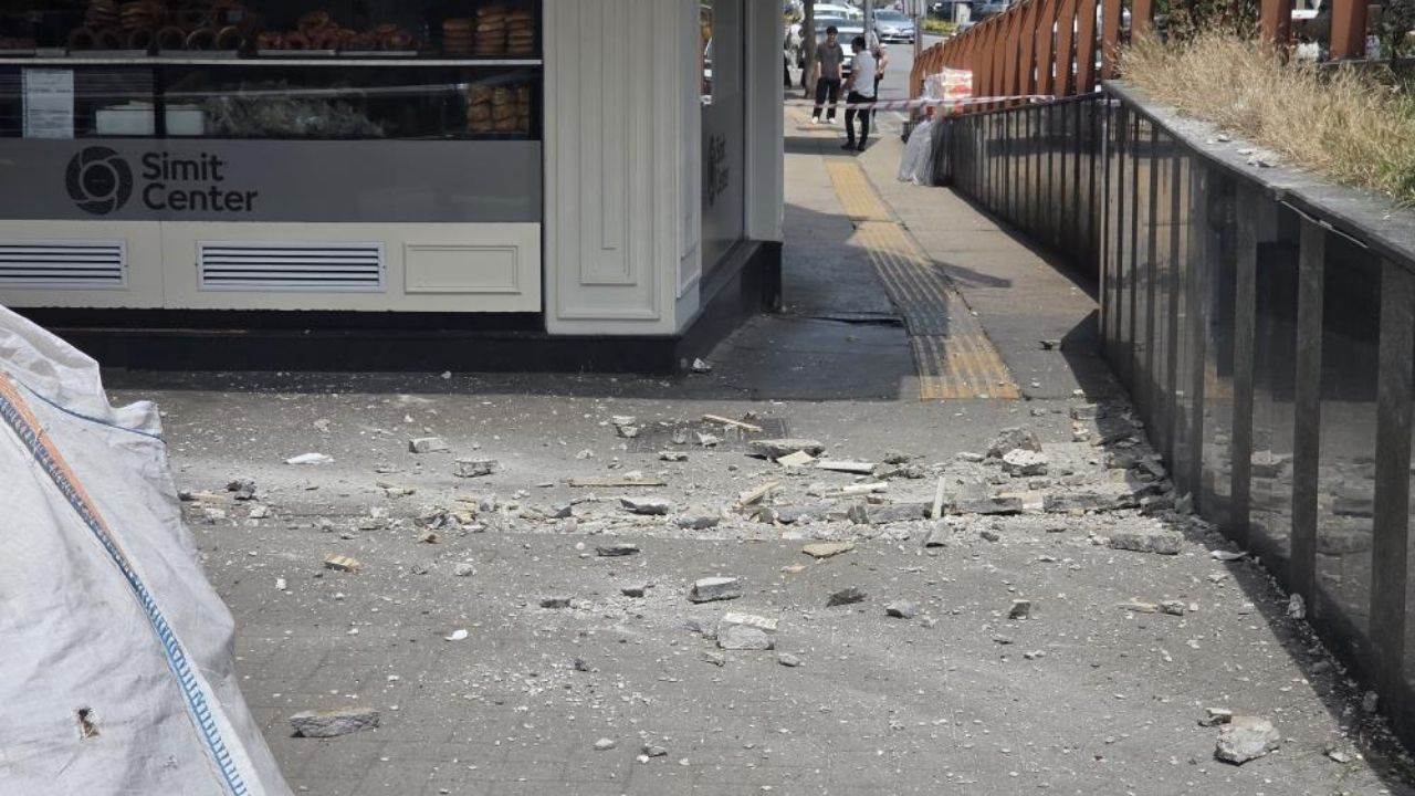Ölümden Döndüler 8 Katlı Binadan Kopan Parçalar 2 Kişi Yaraladı (3)