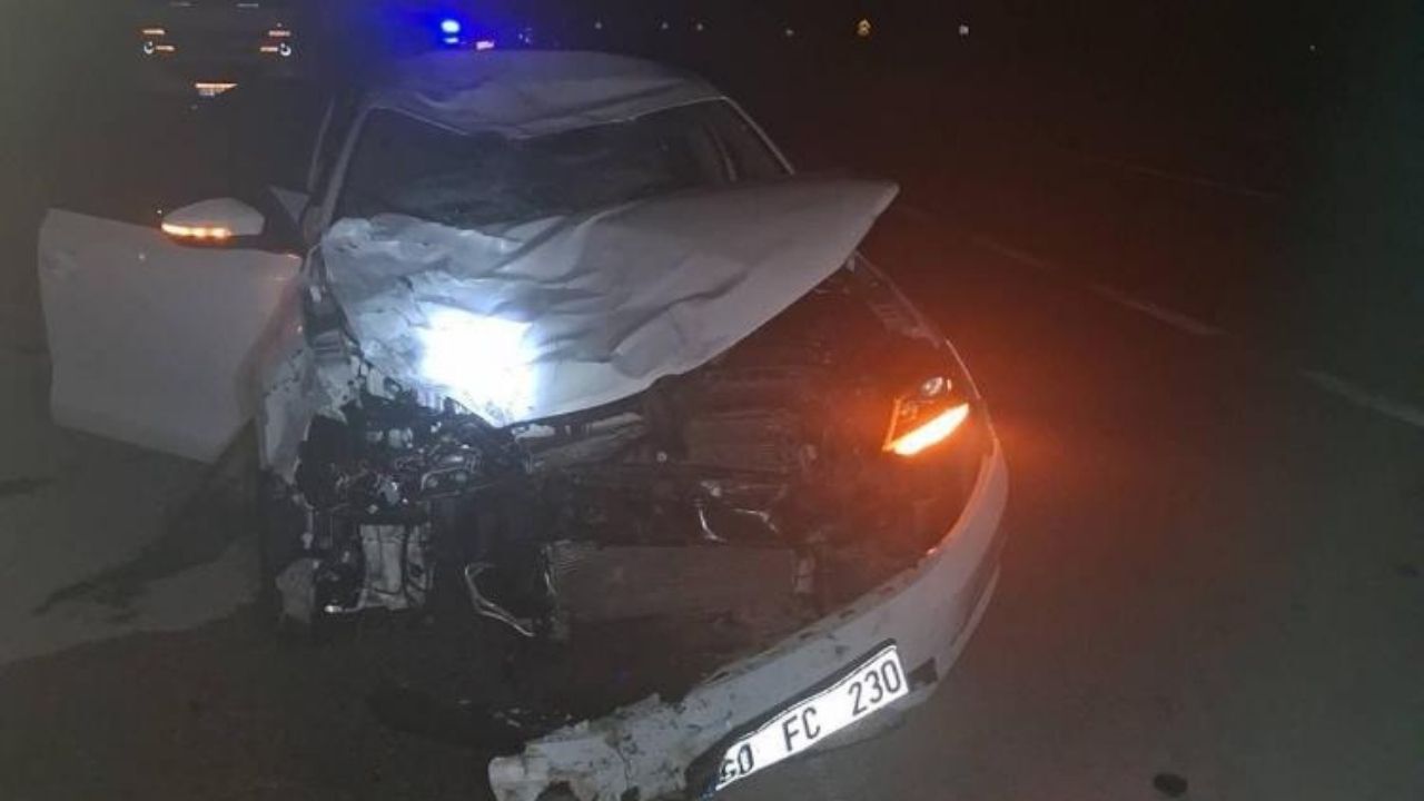 Otomobil Motosiklete Çarptı 2 Genç Yaşamını Yitirdi (3)