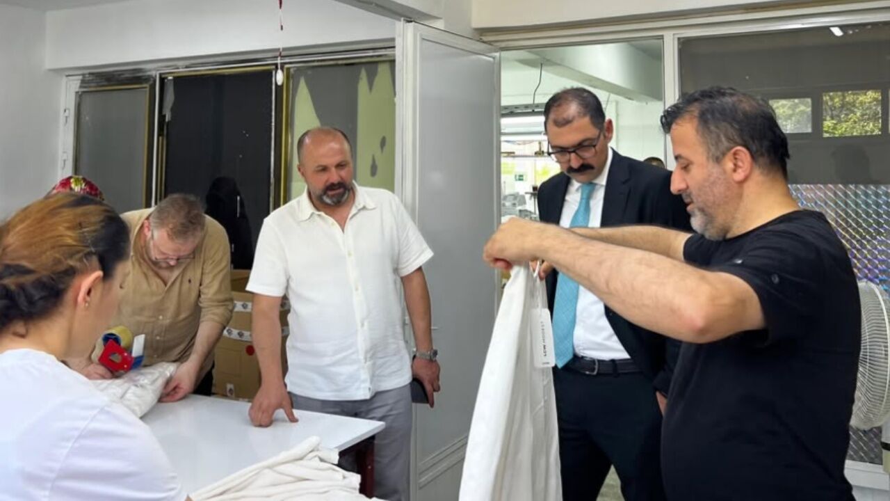 Taşköprü Kaymakamı Demirdağ, Smt Grup Tekstil’i Ziyaret Etti (1)