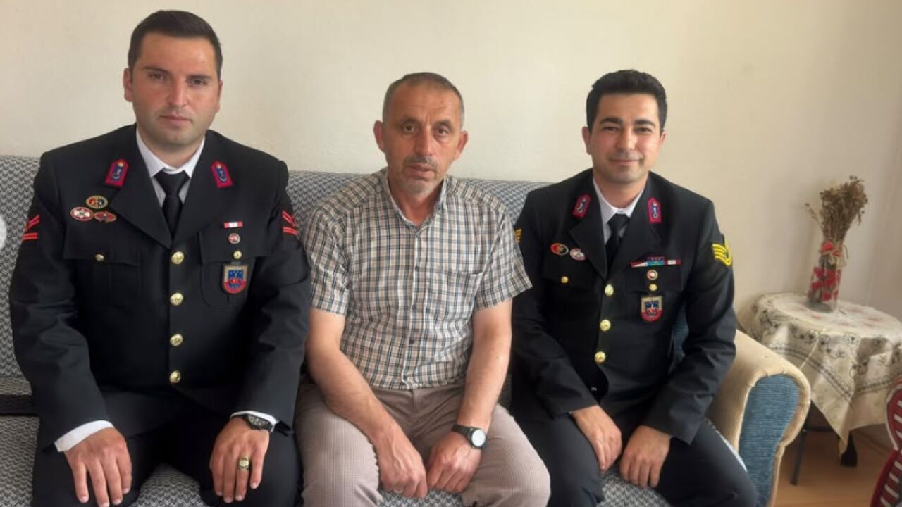Taşköprü'de Anlamlı Babalar Günü Programı Şehit Babalarına Vefa Ziyareti (1)