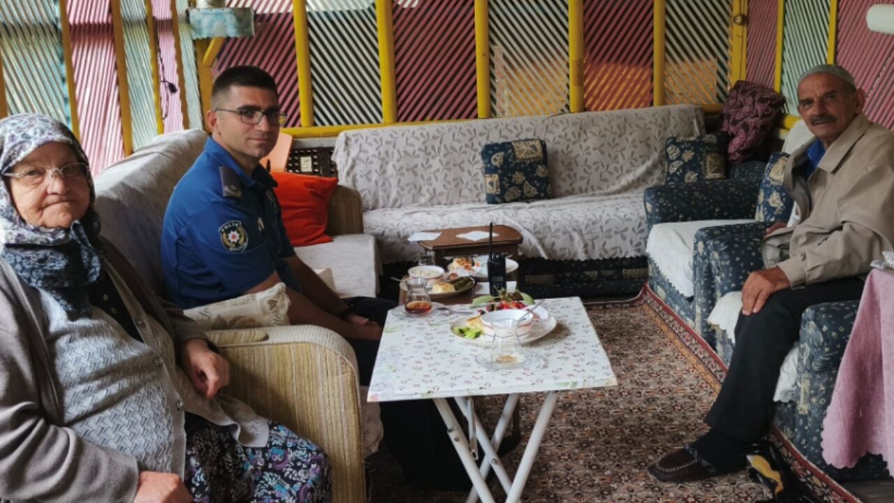 Taşköprü'de Anlamlı Babalar Günü Programı Şehit Babalarına Vefa Ziyareti2855