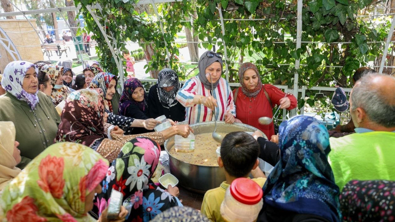 Taşköprü’de Muharrem Ayı Bereketi 2 Bin Kişiye Aşure Ikram Edildi (7)