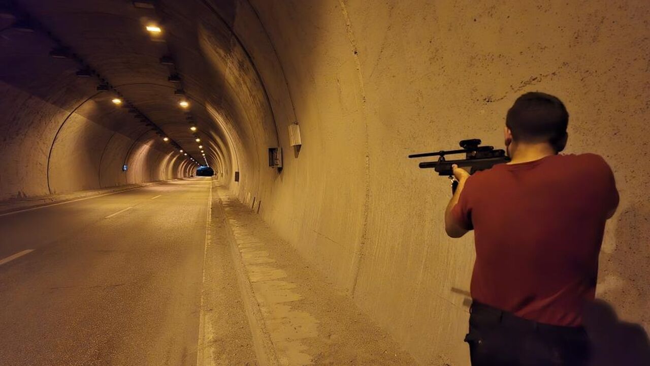 Tünelde Ayı Paniği (5)