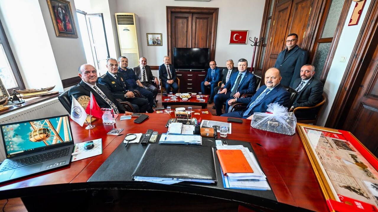 Vali Meftun Dallı İnebolu’da Ziyaretlerde Bulundu