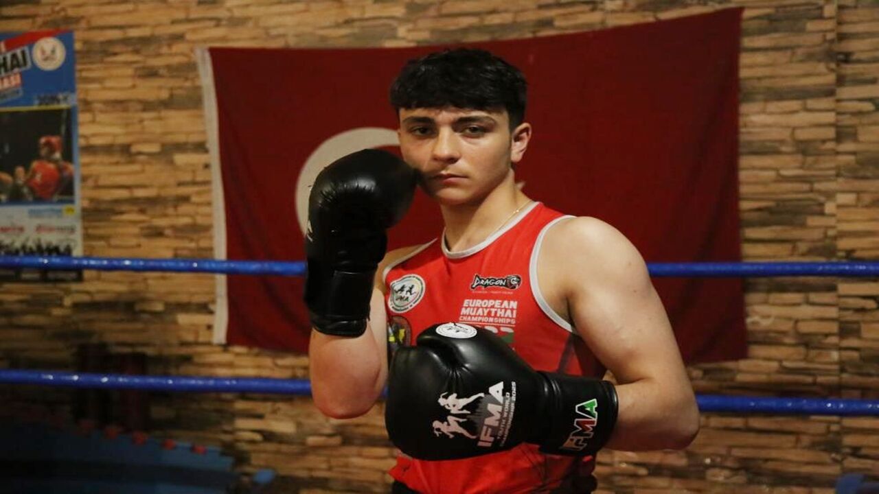 17 Yaşındaki Yiğit Şişman (3)