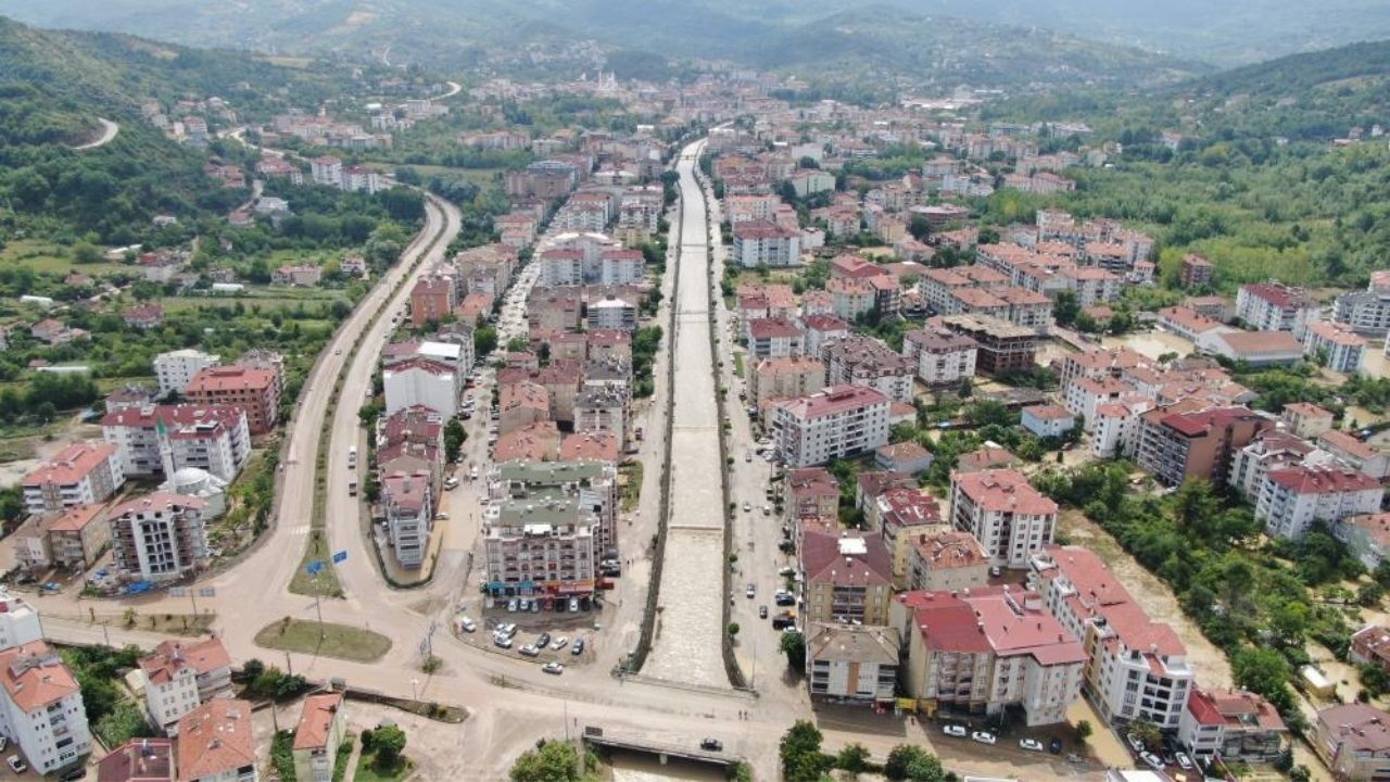 Afetin Vurduğu Cide’de Yaralar Birlikte Sarılıyor (1)