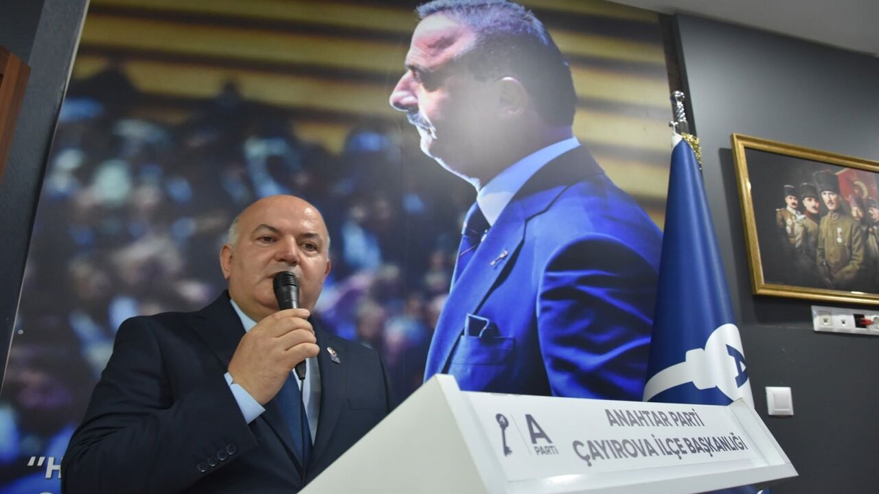 Ayhan Tarhana (2)