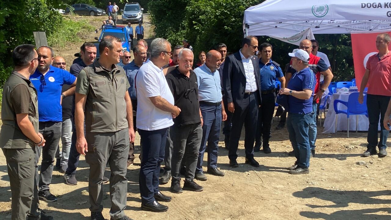 Bozkurt'ta Selden Etkilenen Çaya 15 Bin Alabalık Bırakıldı 4 (1)
