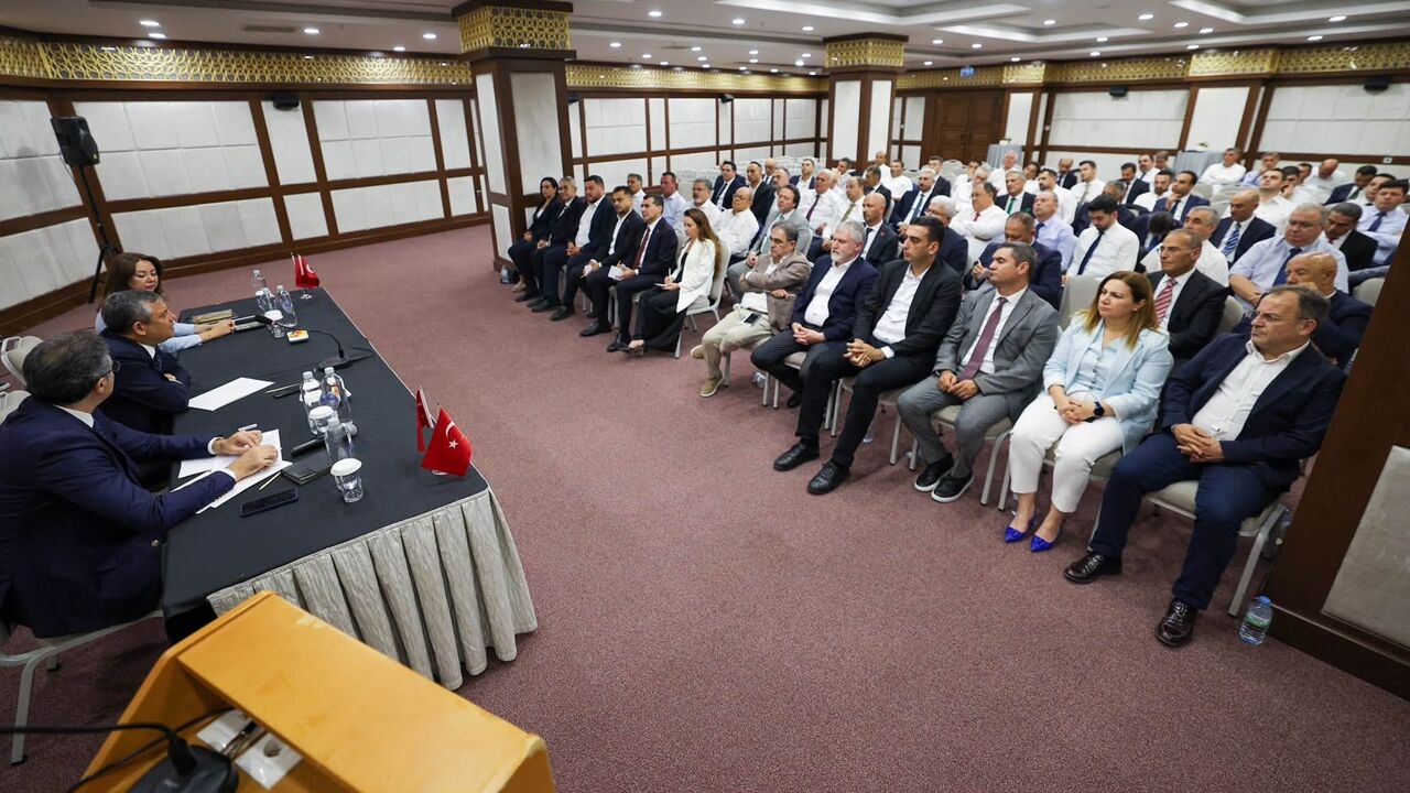Chp De Muhalif (3)
