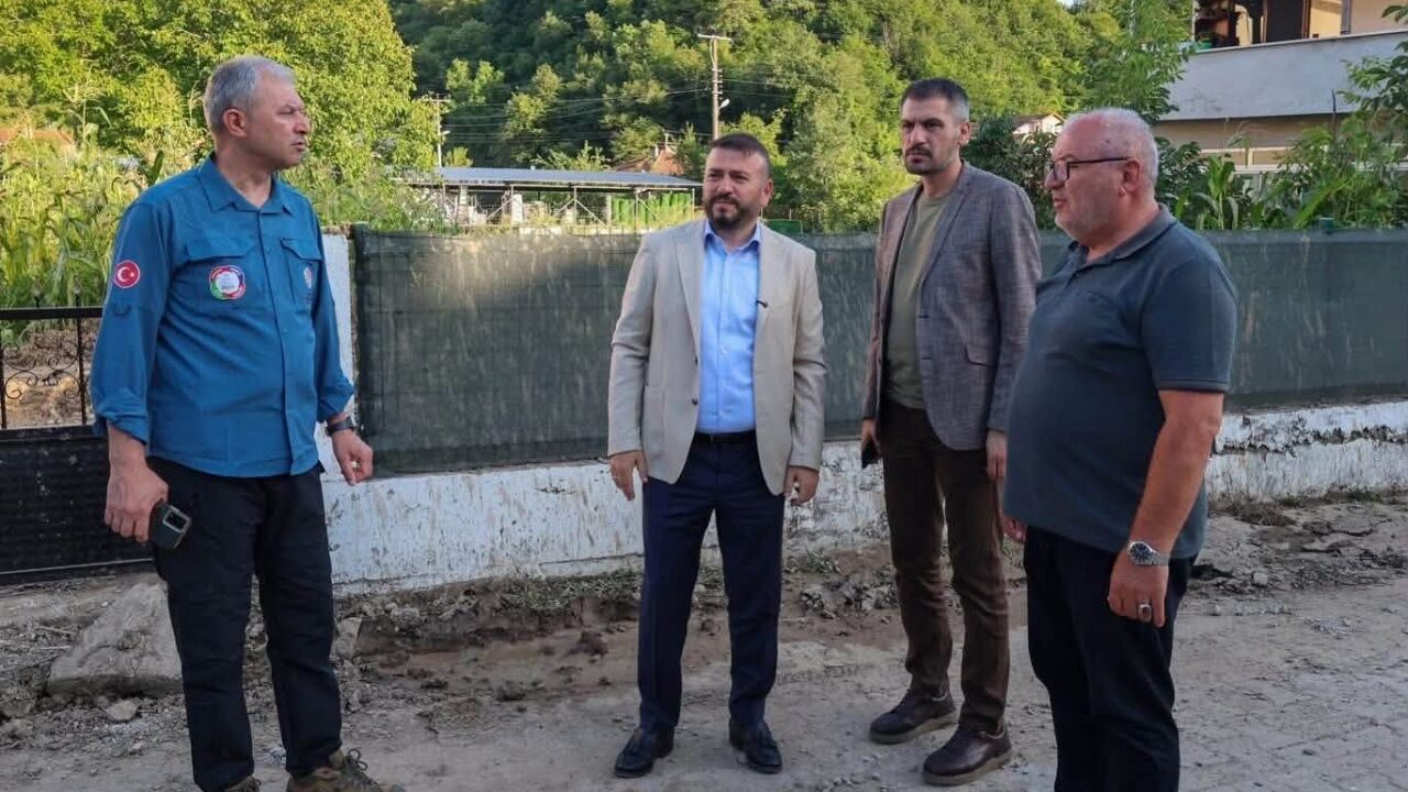 Cideli Başkan Afet Bölgesinde! Selin Ardından Memleketine Destek Için Geldi 2