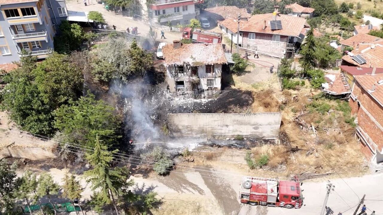 Çorum Bayat Yangın (2)