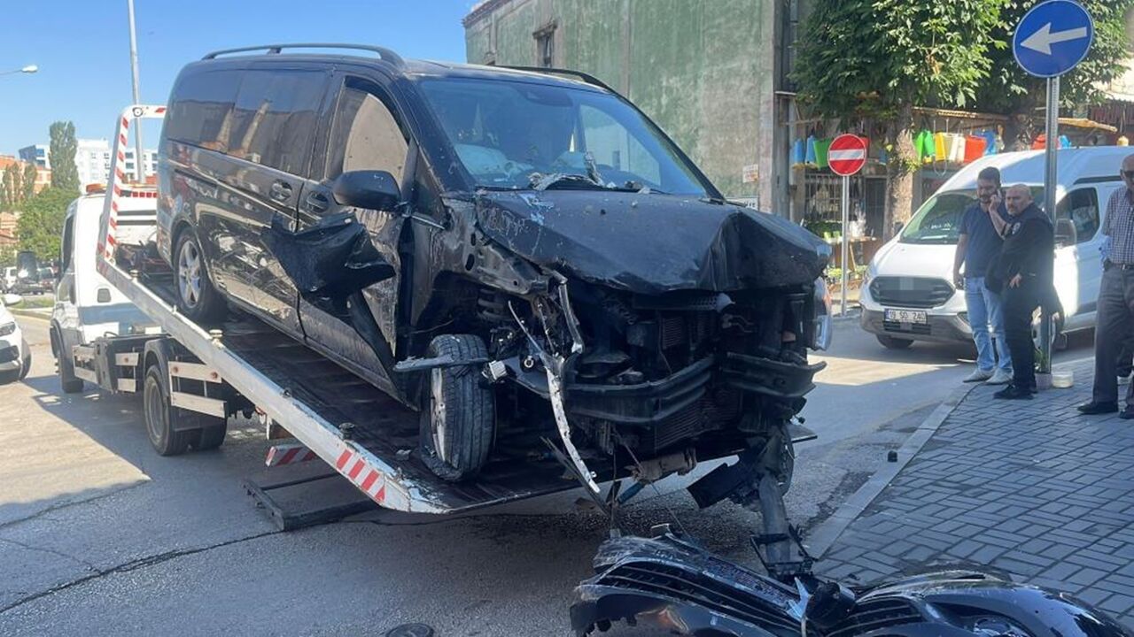 Çorum Kaza Minibüs (2)