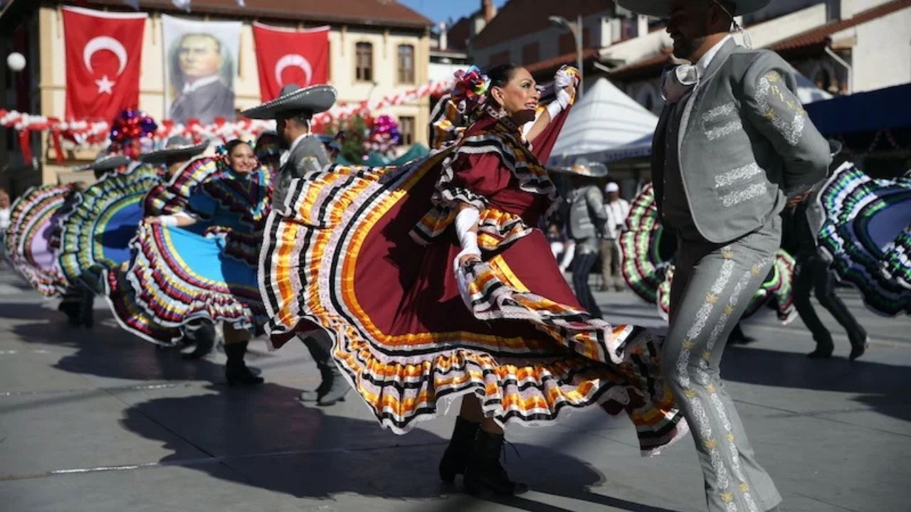 Dünya Dansları Taşköprü’de Festival Coşkusunu Yükseltecek (2)