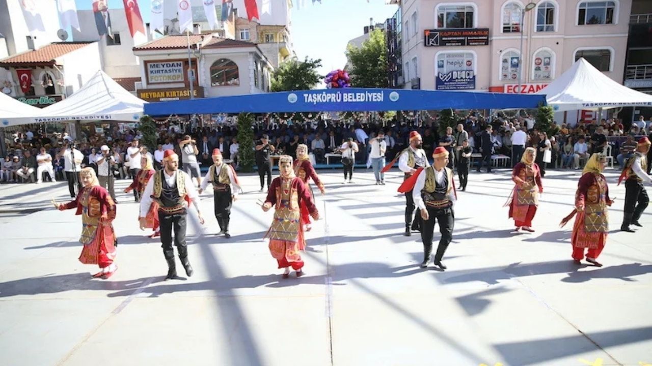 Dünya Dansları Taşköprü’de Festival Coşkusunu Yükseltecek (3)