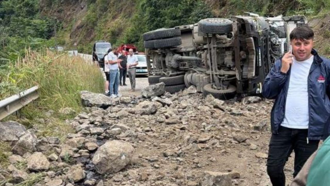 Hafriyat Kamyonu Yan Yattı Sürücü Yaralandı (2)