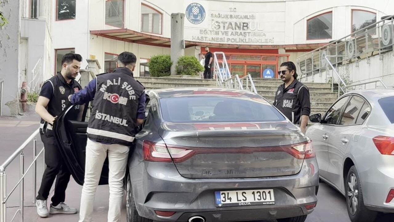 Haluk Levent Adliye (2)
