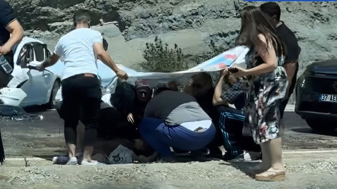 Hanönü Feci Kaza Yaralı Var (2)