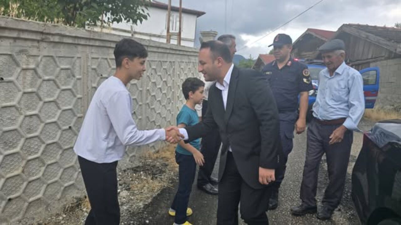 Hanönü'nde Gönüllere Dokunan Ziyaret Kaymakam Uslu Gaziyle Bir Araya Geldi (1)