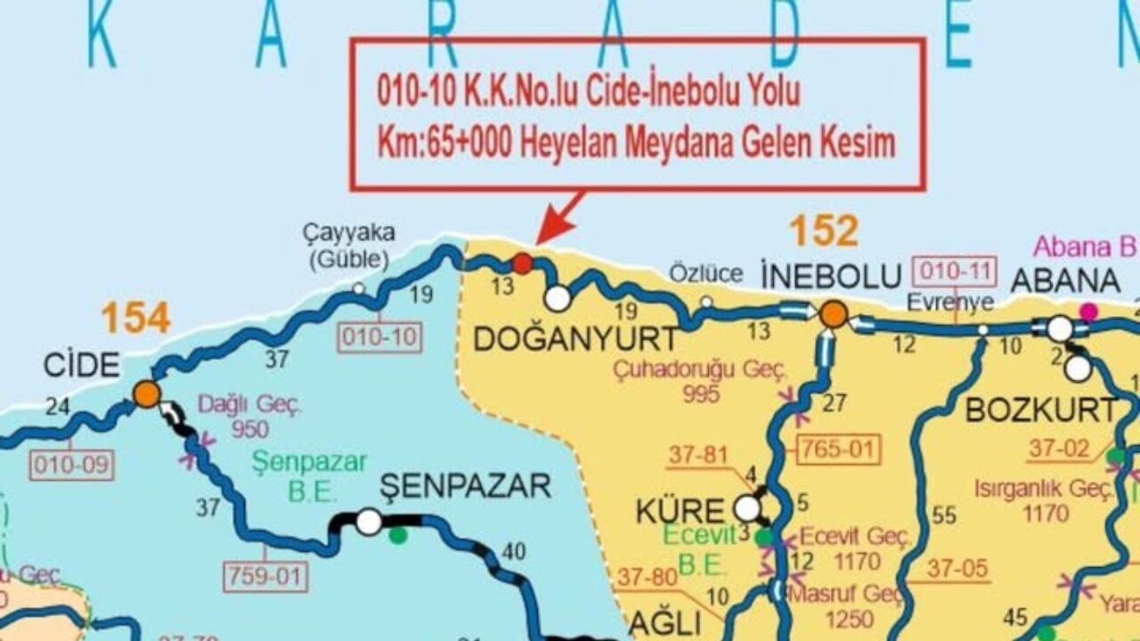 Heyelan Nedeniyle Cide İnebolu Yolu Ulaşıma Kapatıldı