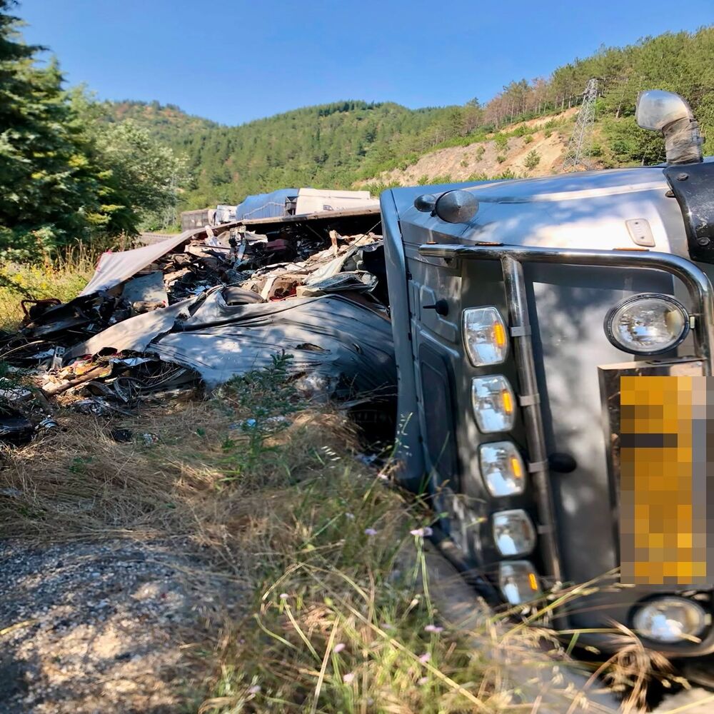 Kastamonu Bilecik Tır Devrildi (3)