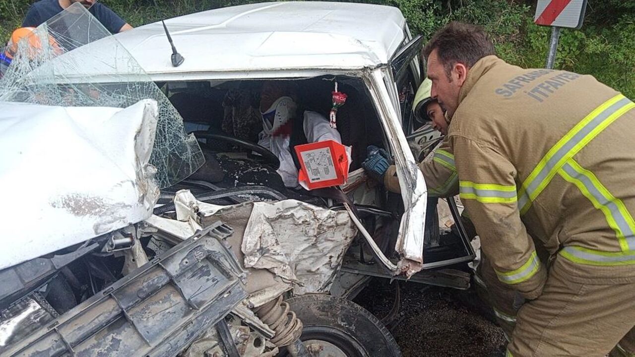Kastamonu Plakalı Otomobil Feci Kaza (2)