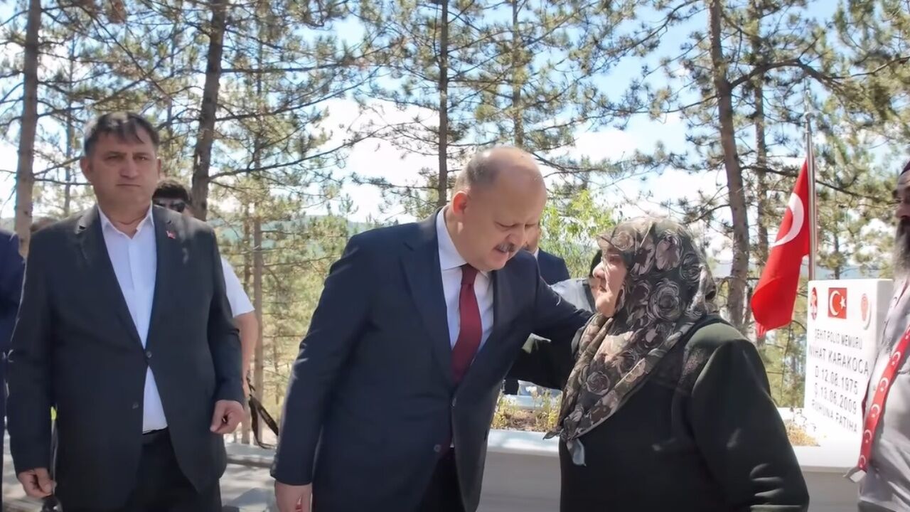 Kastamonu'da 15 Temmuz Programı Kapsamında Şehitlik Ziyareti Gerçekleştirildi (2)