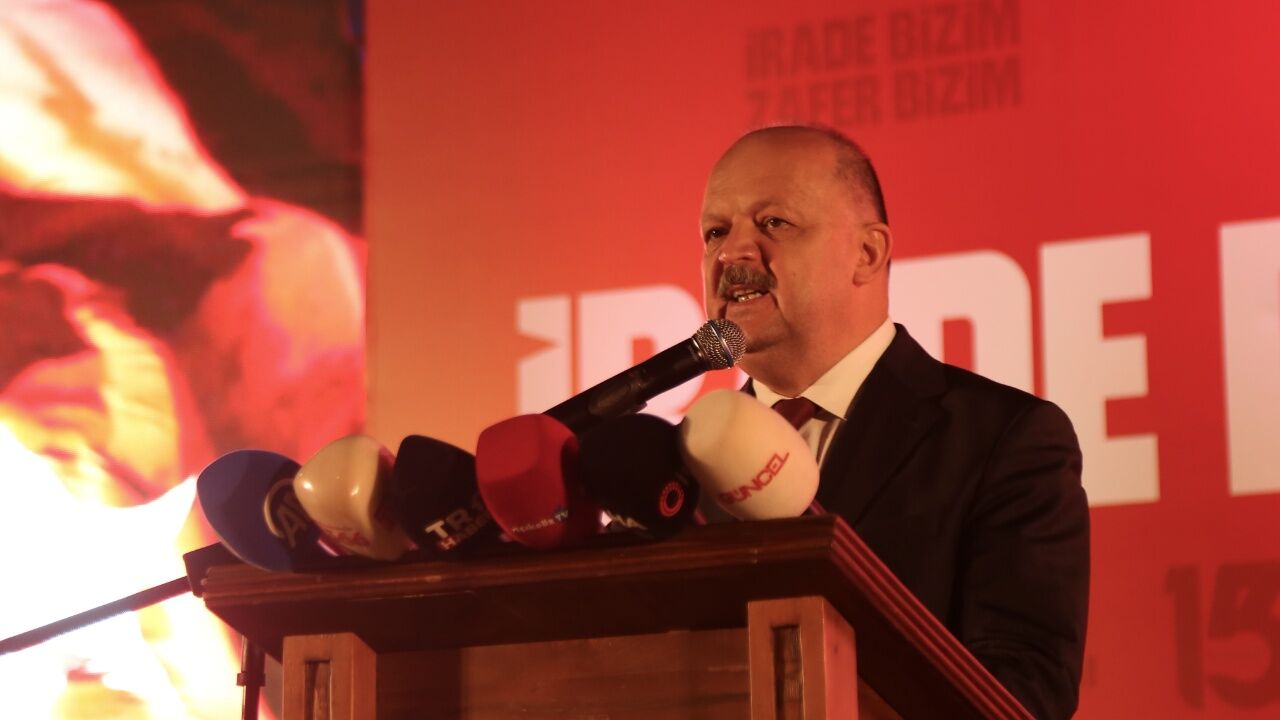 Kastamonu'da 15 Temmuz Programında Duygusal Anlar Selalar Yankılandı, Şehitler Dualarla Anıldı 1