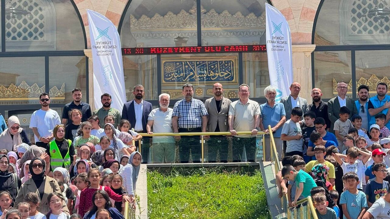 Kastamonu'da Anlamlı Buluşma! Çocuklar Camide Bir Araya Geldi (4)