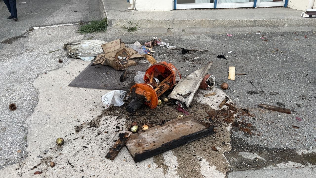 Kastamonu’da Balkondaki Saksı Az Kalsın Binayı Yakıyordu (3)