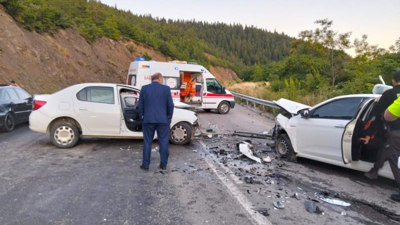 Kastamonu’da Can Pazarı 2'Si Ağır 4 Yaralı (2)