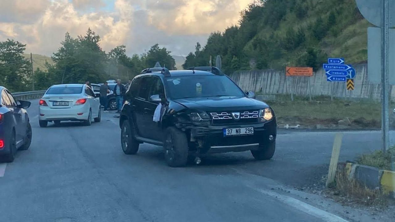 Kastamonu’da Düğün Konvoyunda Zincirleme Kaza (3)