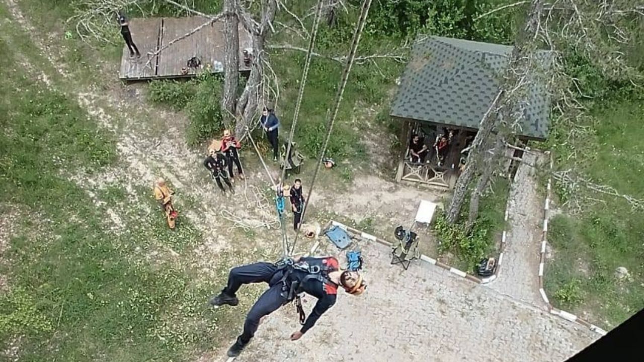 Kastamonu’da Nefes Kesen Eğitim Afad Ekipleri Mağaraya Indi (4)