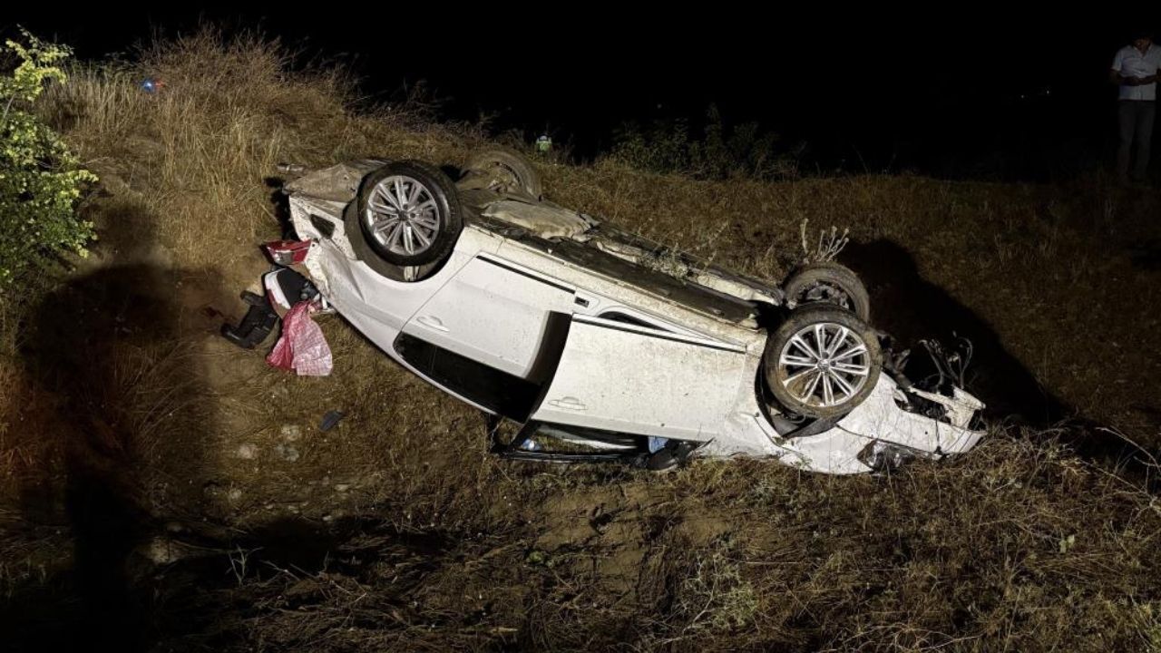 Kastamonu’da Otomobil Şarampole Devrildi Sürücü Yaralandı (1)