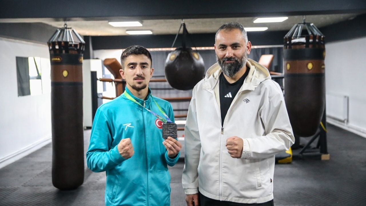 Kastamonu’da Yaramaz Diye Spora Başladı, Ringlerde Şampiyon Oldu (6)