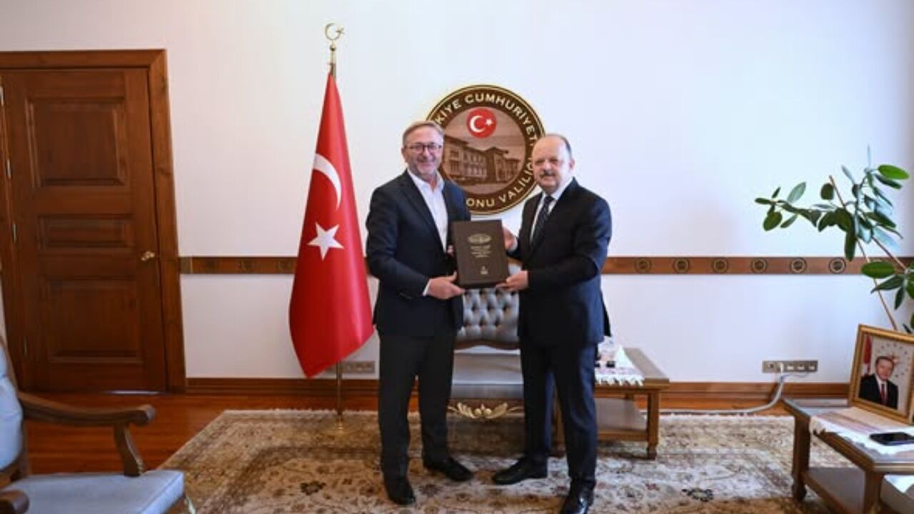 Kastamonu'nun Yazma Eser Mirası Masaya Yatırıldı! Başkan Coşkun Yılmaz'dan Vali Dallı'ya Ziyaret (1)