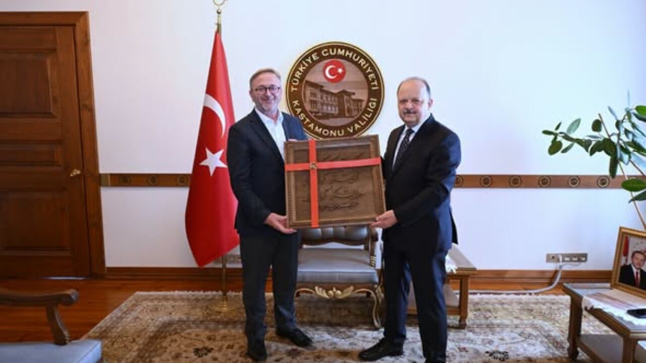 Kastamonu'nun Yazma Eser Mirası Masaya Yatırıldı! Başkan Coşkun Yılmaz'dan Vali Dallı'ya Ziyaret