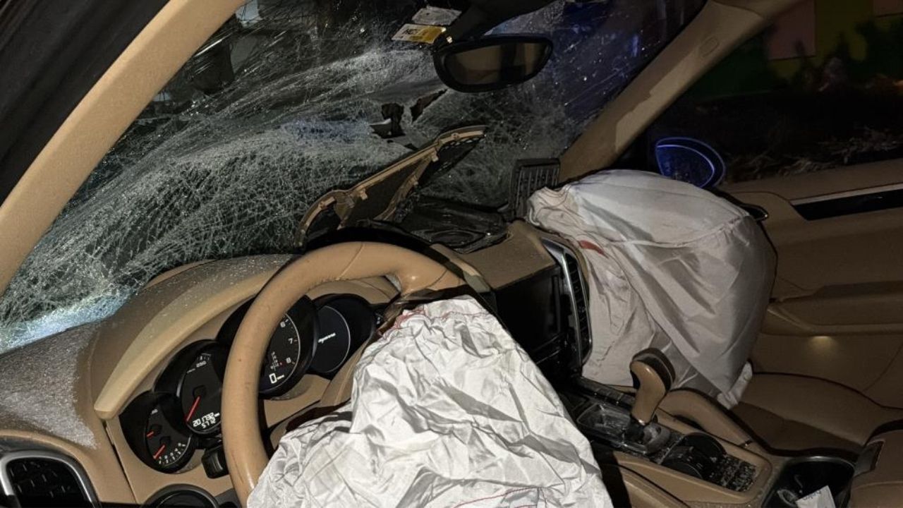 Lüks Suv Tıra Arkadan Çarptı Sürücü Araçta Sıkıştı (3)