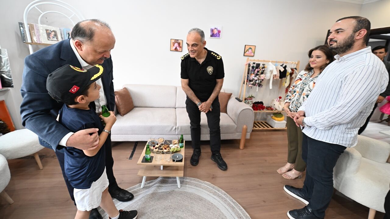 Parla Vali Emniyet Ziyaret (1)