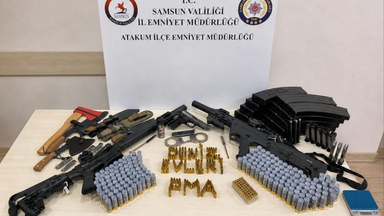 Polisten Kritik Baskın! Çok Sayıda Silah Ve Mühimmat Bulundu
