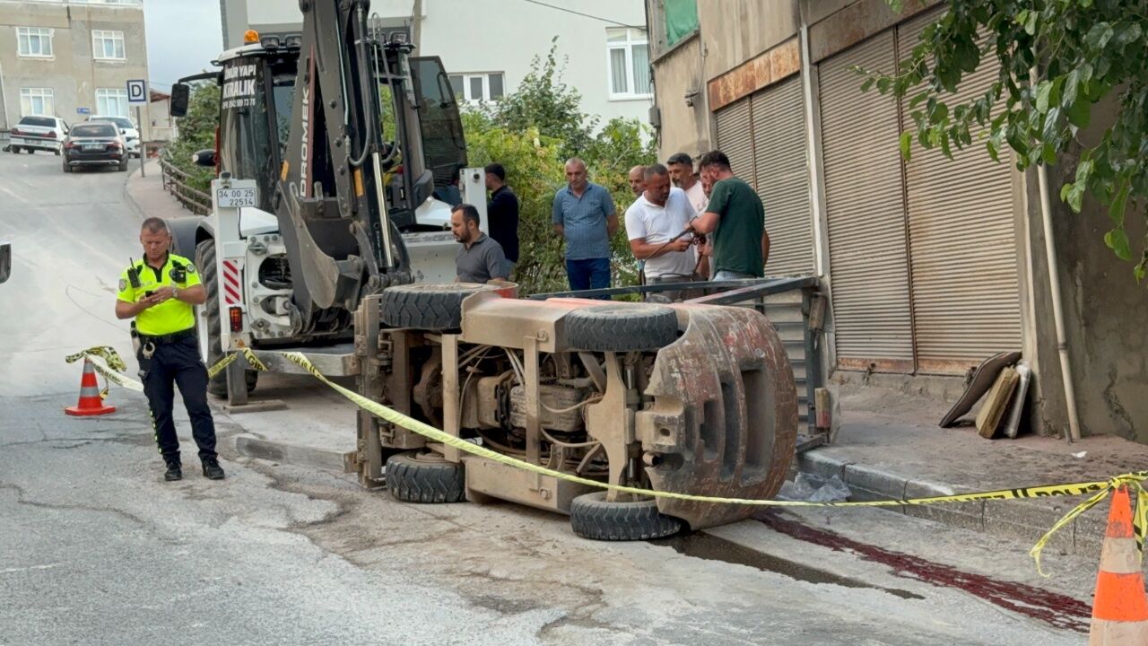 Rampada Kontrolden Çıkan Forklift Devrildi! 1'I Ağır 2 Yaralı 1