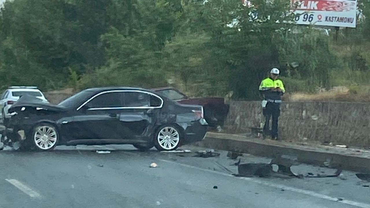 Son Dakika Kastamonu’da Ankara Yolunda Korkutan Kaza 2 Yaralı (2)