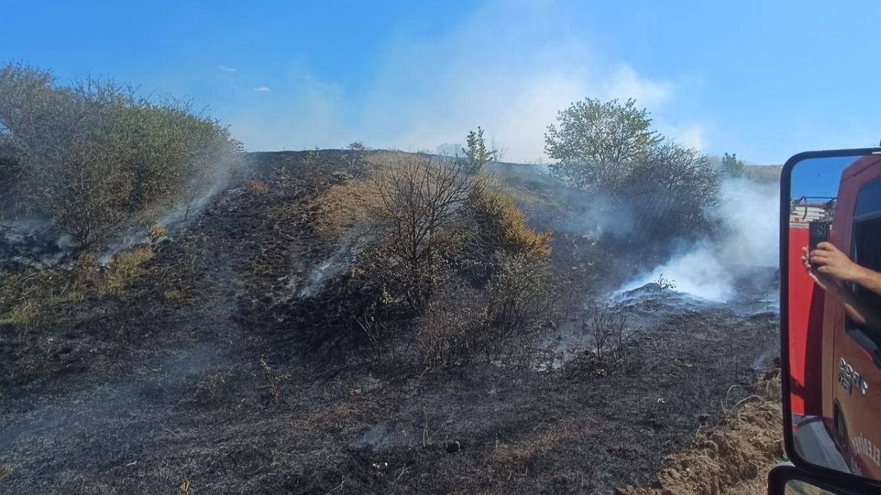 Son Dakika Taşköprü’de Anız Yangını Paniği, Ekipler Zamanla Yarıştı (1)