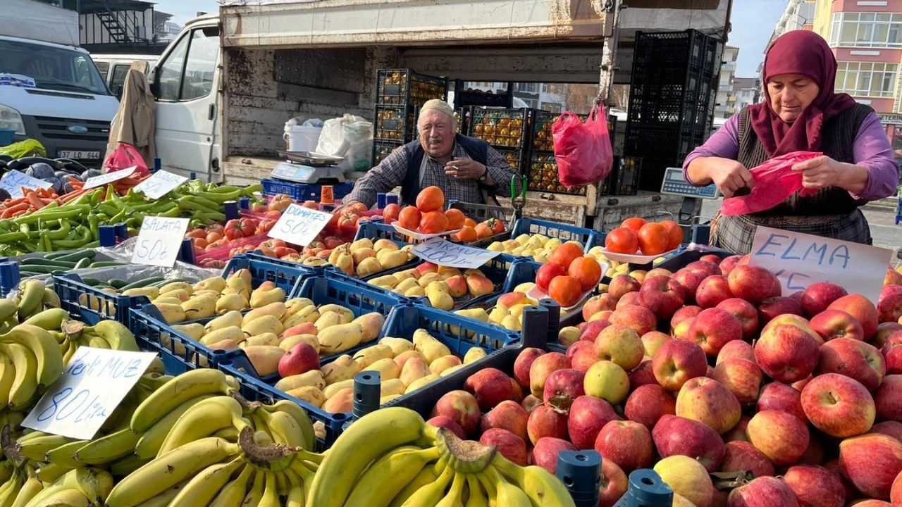 Taşköprü Cuma Pazarı’nda Tezgahlar Açıldı İşte Fiyatlar (3)