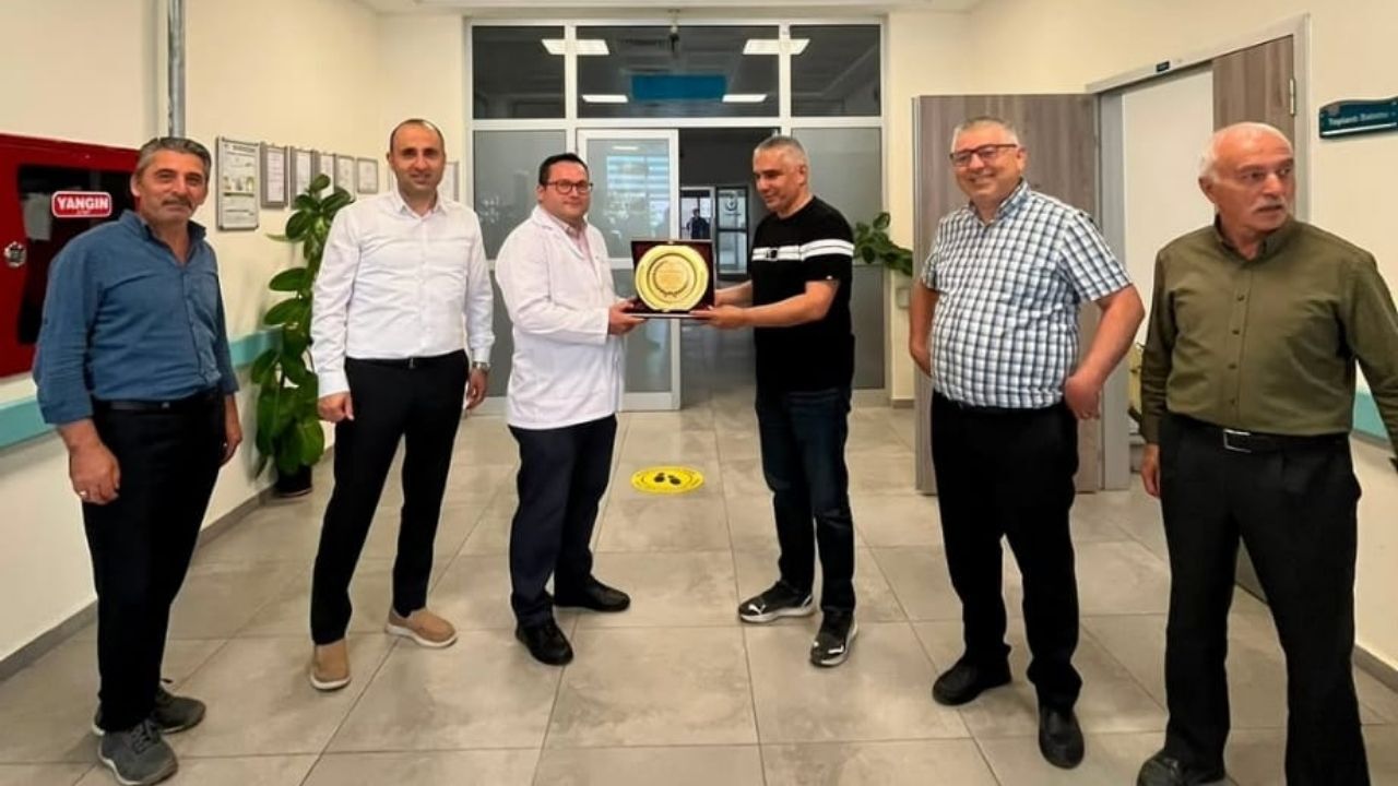Taşköprü Devlet Hastanesi’nde Iki Yöneticiye Plaket (1)