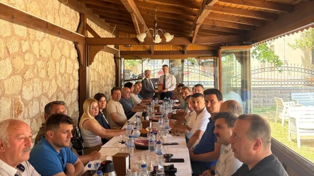 Taşköprü Eğitim Camiasında Duygusal Veda (1)