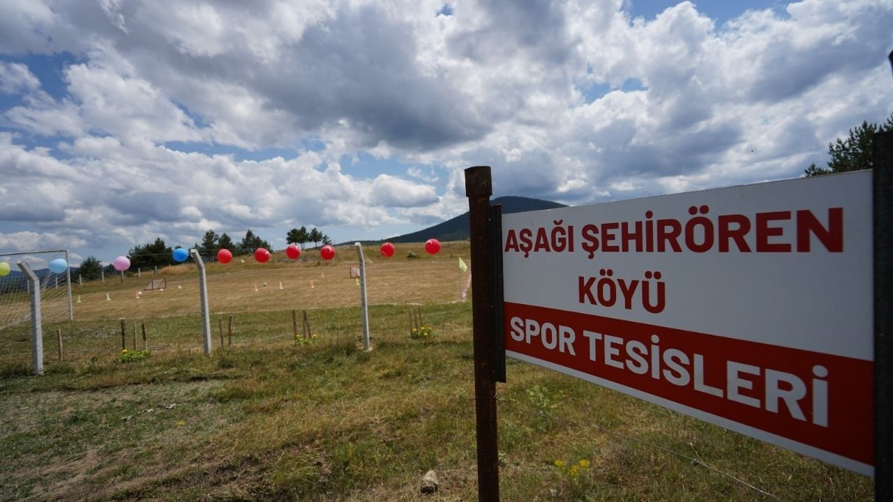 Taşköprü’de Kendi Imkanlarıyla Spor Tesisi Oluşturan Muhtara Destek (3)
